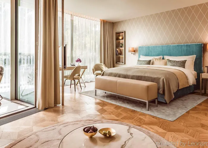 Intercontinental 5*